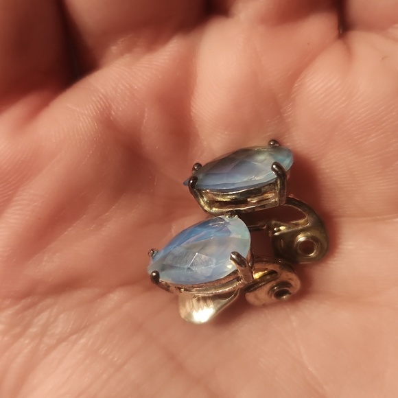 Mainly vintage clip earings - Picture 8 of 16